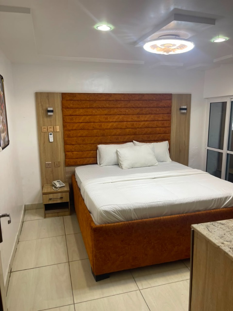 Romantic Staycations & Honeymoon Suites Near Abuja: Inside Kelvin Cameo’s Love Night & Blissful Breeze Rooms